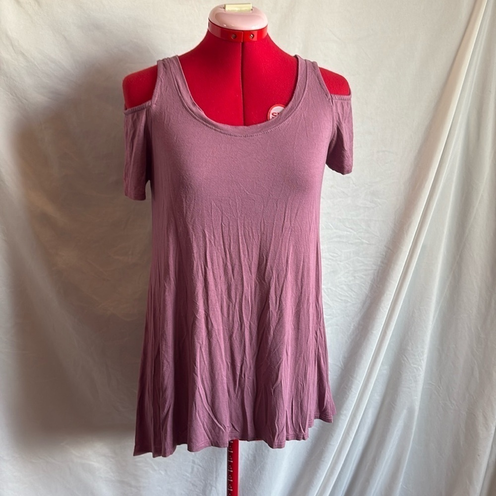 SM188 Cherish peek a boo shoulder t shirt